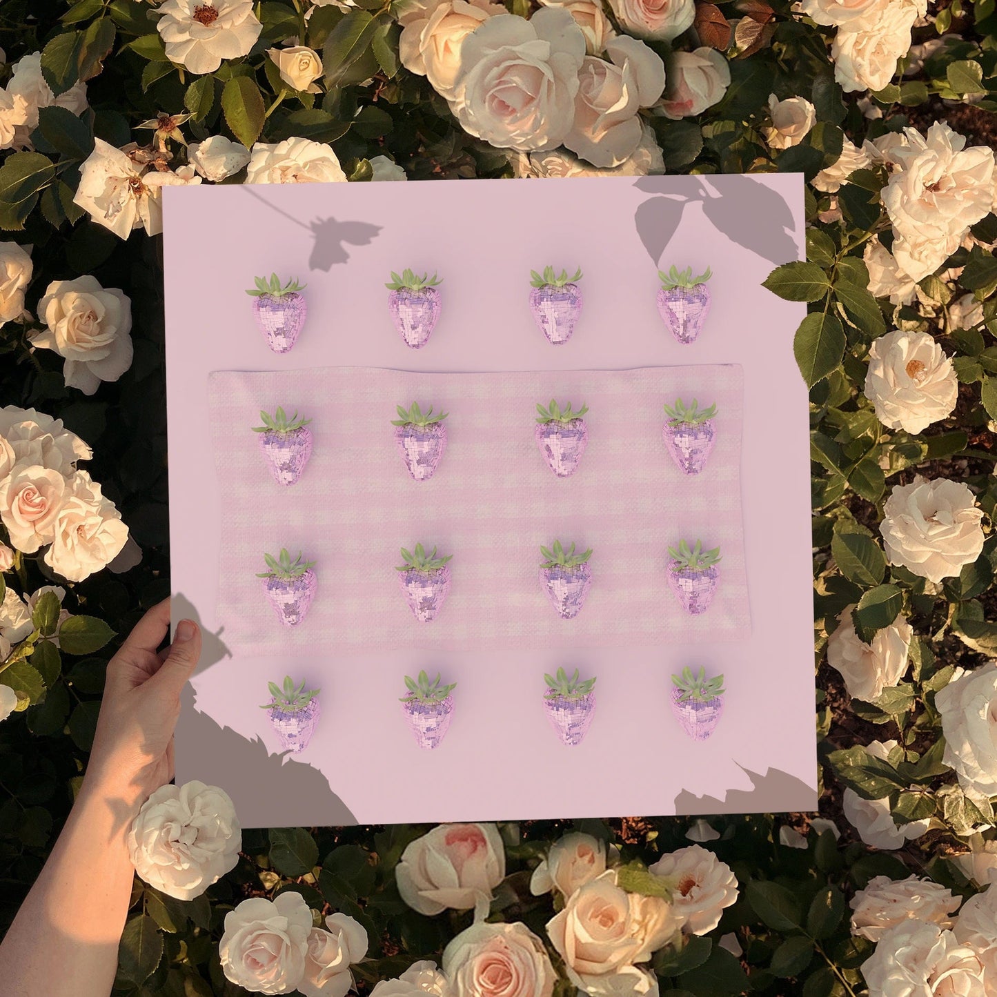 blingbling pink strawberries - Mooon Gallery